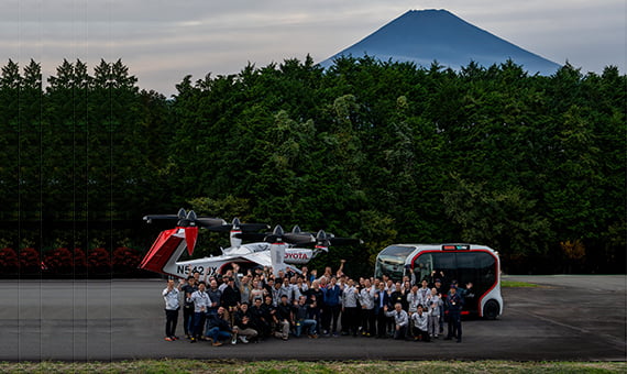 米国外初飛行成功