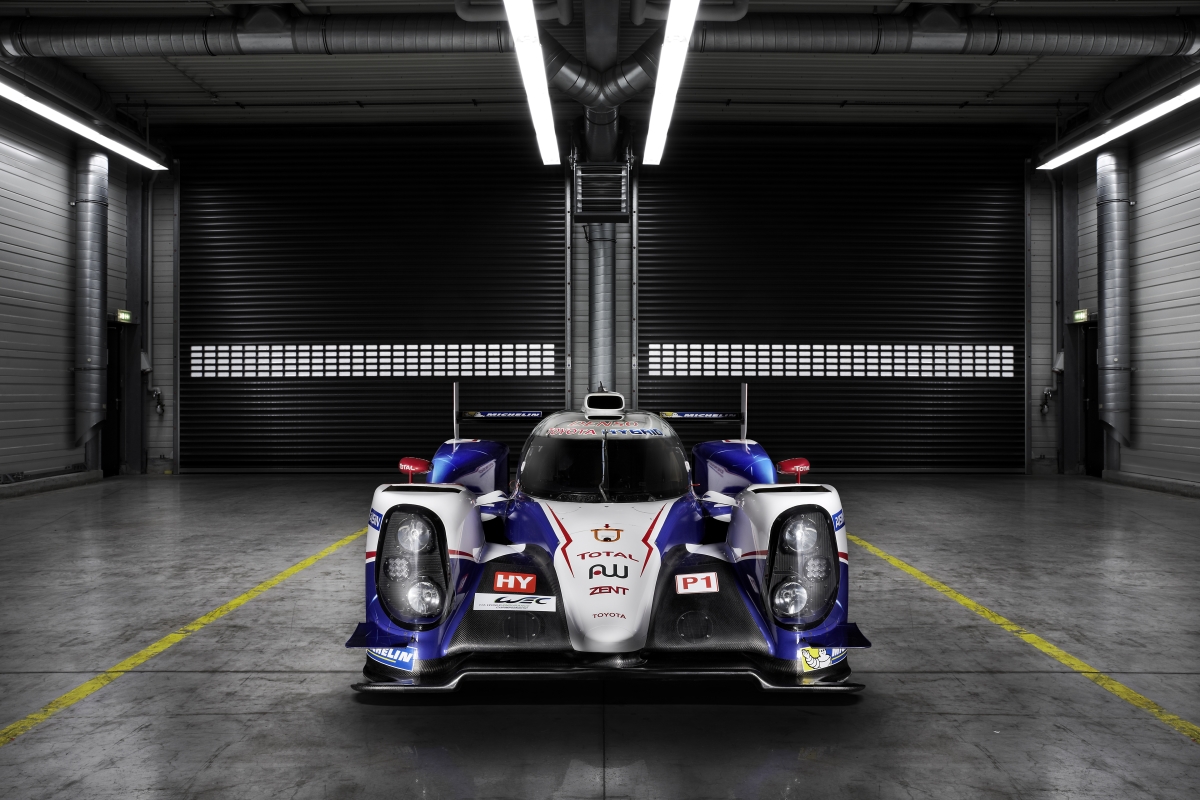 Toyota TS040 Hybrid