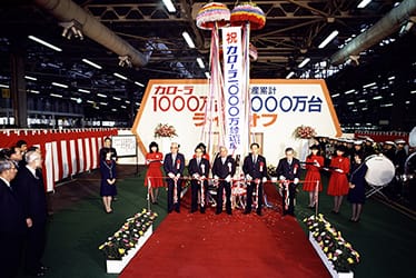 カローラ生産累計1000万台達成（1983年）
