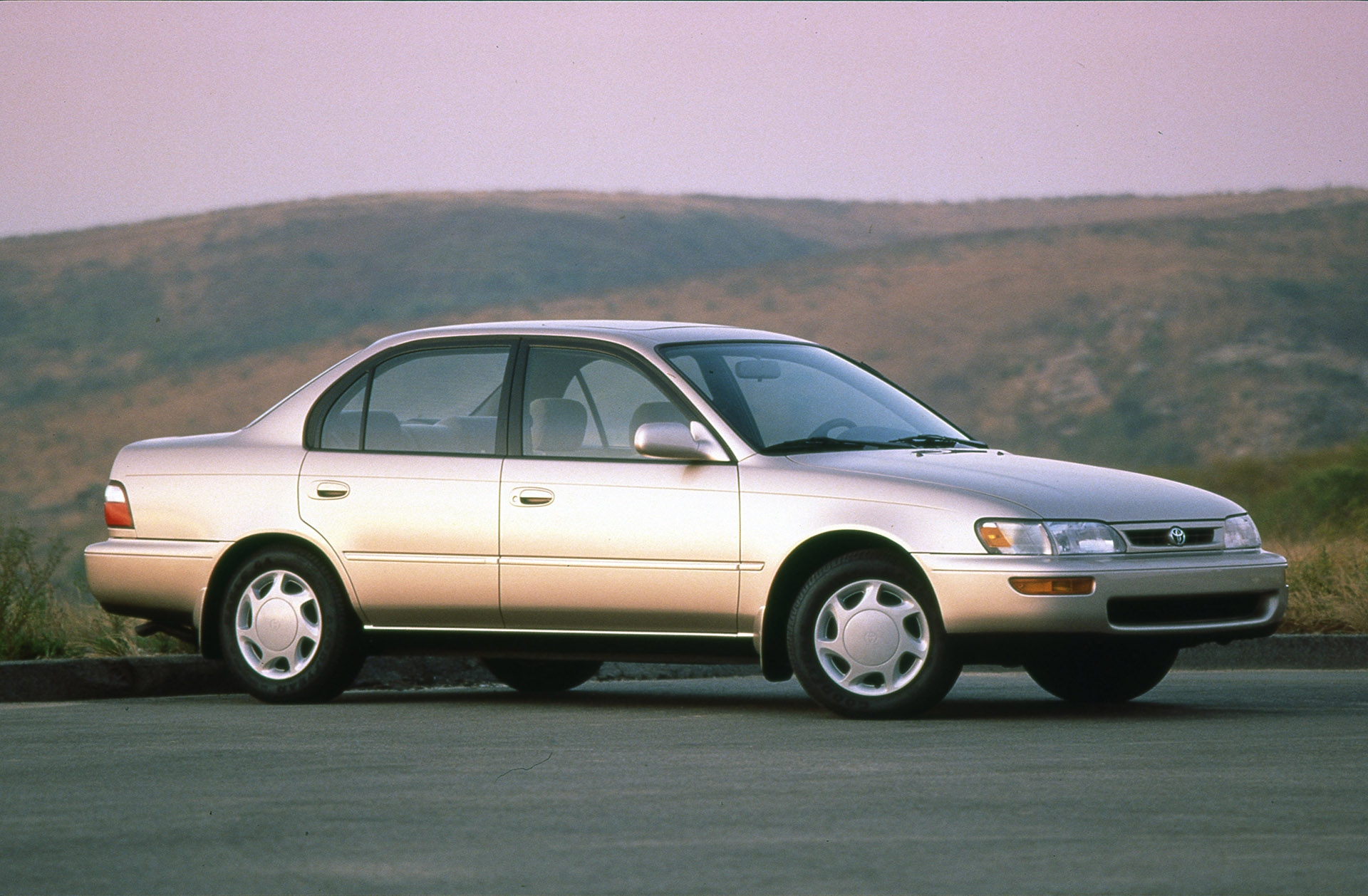 USA - The 7th Generation Corolla (1993 - 1997)