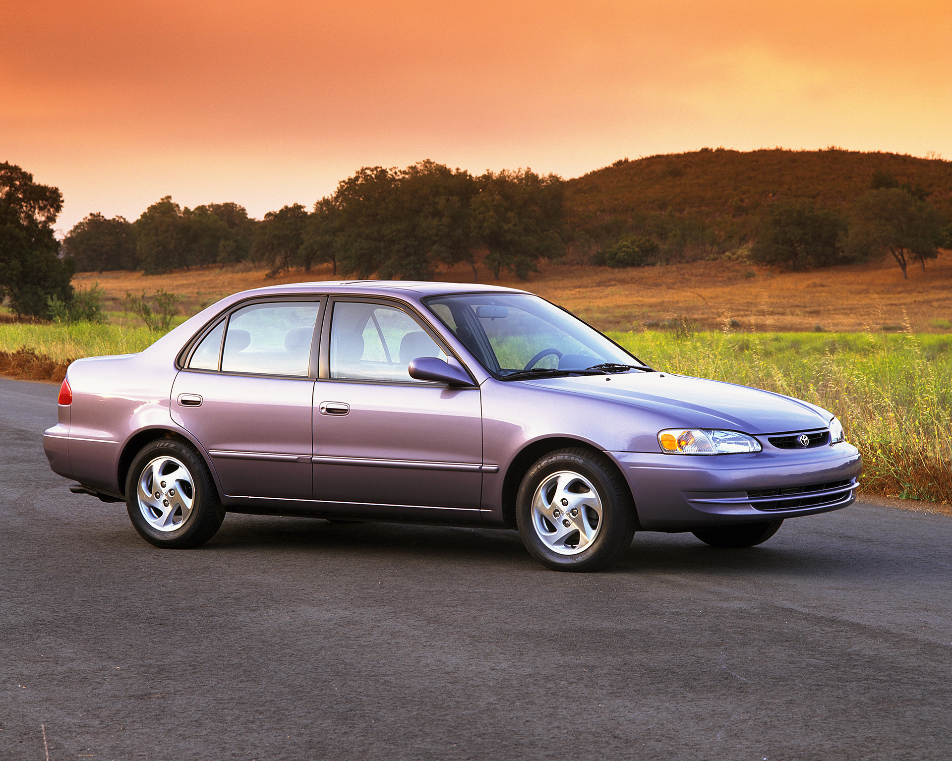 USA - The 8th Generation Corolla (1998 - 2002)