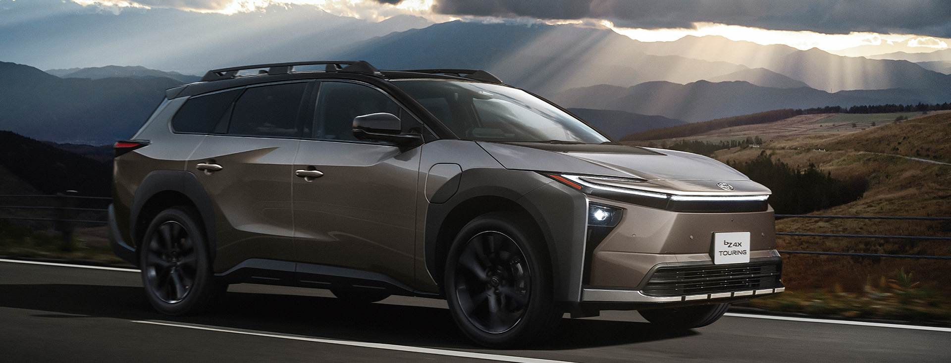 「走り」と「広さ」にこだわったバッテリーEV 新型車「bZ4X Touring」を発売