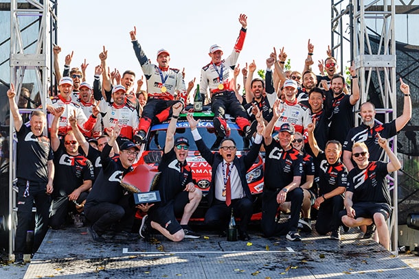 WRC 第7戦 ラリージャパン エバンスが通算3回目となるラリージャパン優勝を達成しオジエ、パヤリ、勝田が総合2、3、4位でフィニッシュ