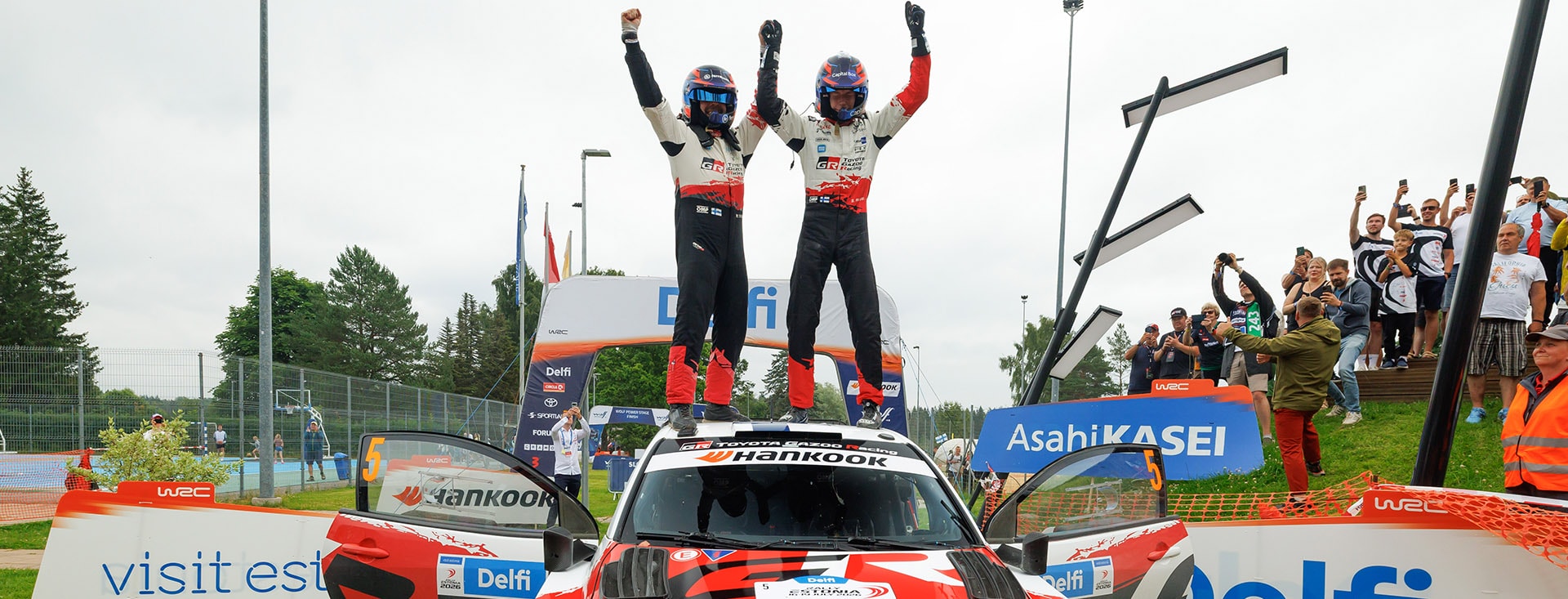 WRC 第9戦 ラリー・エストニア 首位パヤリが最後までリードを守り抜きWRC初優勝を達成 ソルベルグは総合2位でフィニッシュし最大ボーナスポイントを獲得する