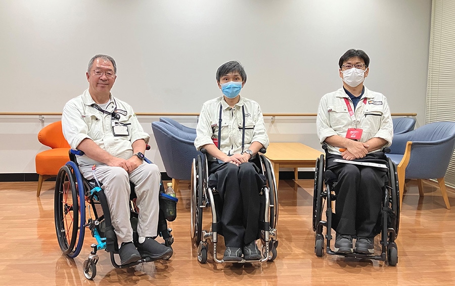 3名とも外傷性脊髄損傷 左から、中垣さん（胸髄6番損傷）、村瀬さん（胸髄9番損傷）、山田さん（腰髄1番損傷）