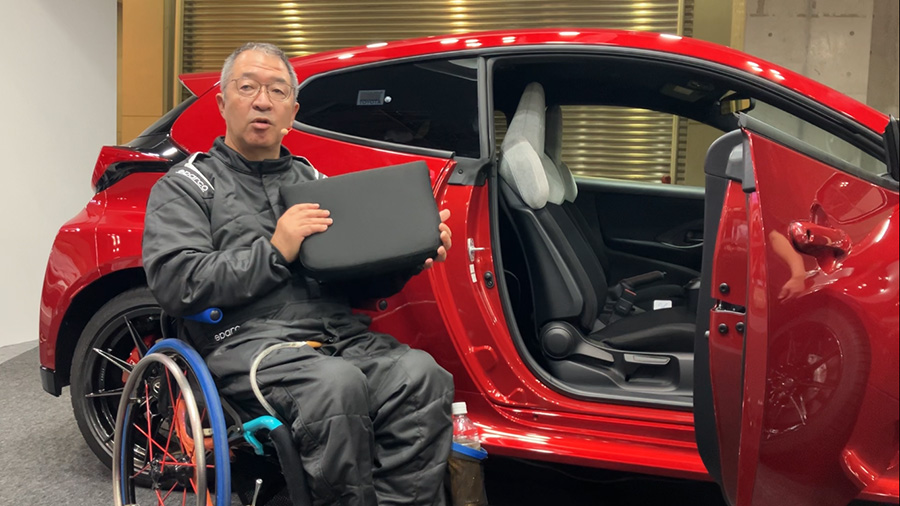 2024年のH.C.R.（国際福祉機器展）では、『キネティックシート（体幹が弱い人でも安定した乗車を叶える製品）』の説明員として登壇