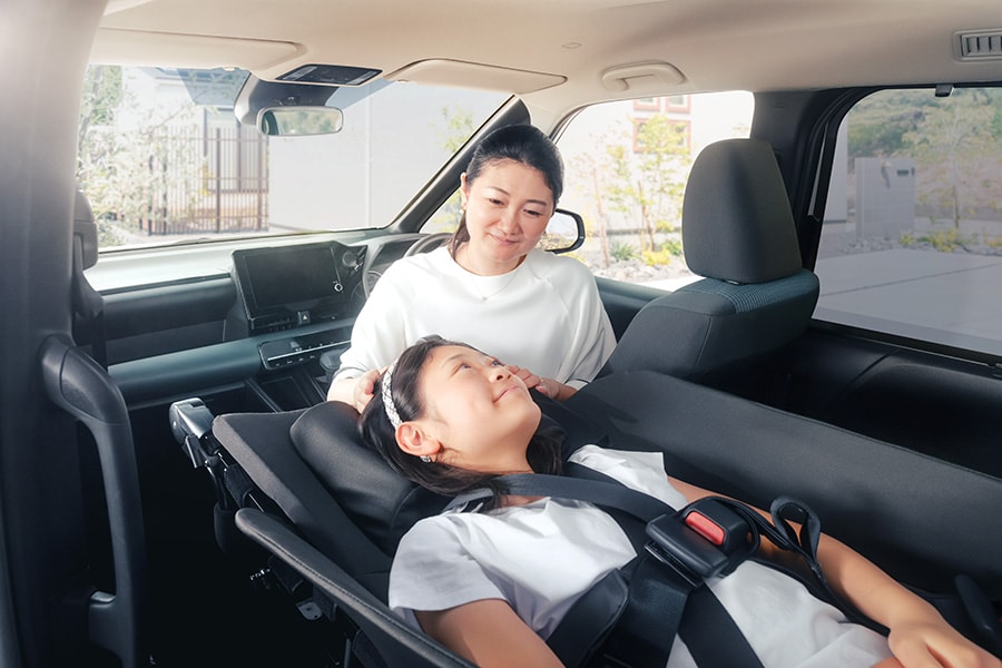 Haluto: A Wheelchair for Children / Others Requiring Medical Care