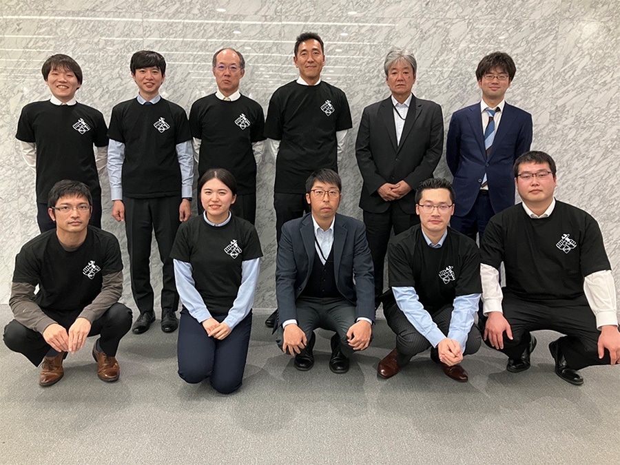 Figure 7 Project team photo Ogawa: Second from the left in the top row, Sugihara: Third from the left in the top row