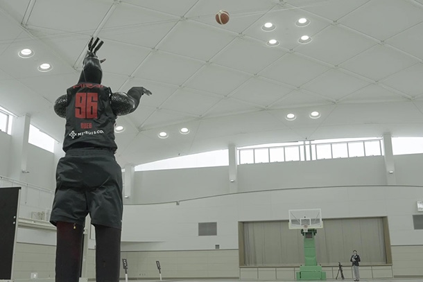 Make the Ultra Long Shot, AI Basketball Robot CUE