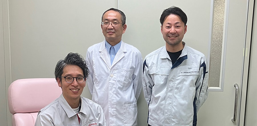 Members we spoke with (from left): Naoki Soga, Group Manager, Frontier Research Center, Toyota Yozo Otsuki, Occupational Physician of R&D District, Safety & Health Promotion Div., Toyota Akinori Ikeuchi, Leading Researcher, Bio-Inspired Research Domain, TCRDL