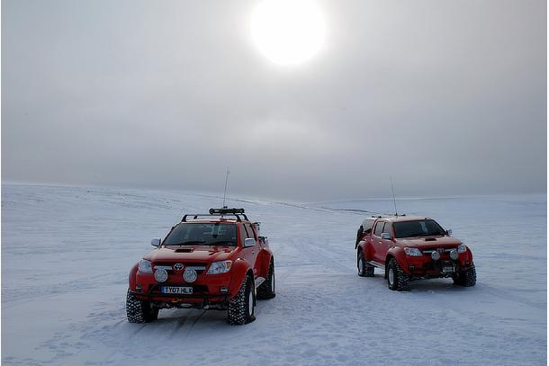 Hilux (Arctic, 2007)