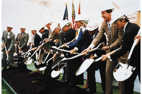 Groundbreaking ceremony at TMM (now TMMK) Kentucky plant in the U.S. (1986)