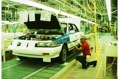 Camry production line at TMM (now TMMK) in the U.S. (1988)