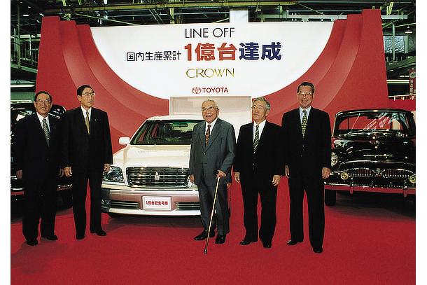 Achieving a cumulative total of 100,000,000 production units in Japan; line-off ceremony for the 100 millionth production unit (1999)