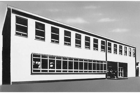 Toyota Motor Sales Co., Ltd. (Honsha office building at time of establishment) (1950)