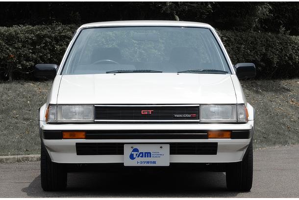 TOYOTA Corolla (1983)