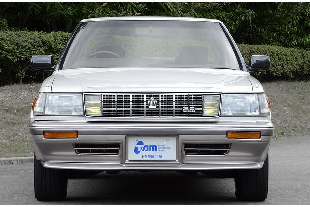 TOYOTA Crown (1988)
