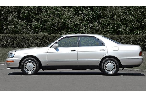 TOYOTA Crown (1992)