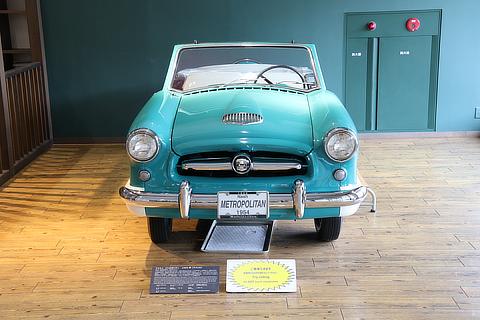 Display vehicle - Open for entry Nash Metropolitan Convertible (1954)