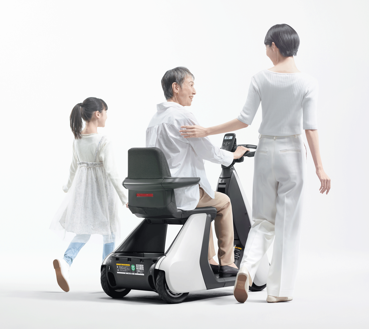 “歩く”をサポートする小型モビリティ
