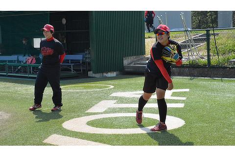 General Manager Akane Nakanishi (left) and Haruna Sakamoto (right)