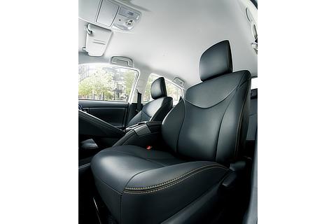 特別仕様車 S“ツーリングセレクション・マイコーデ”（内装色・シートカラー ： ブラック、インテリア加飾 ： シャンパンゴールド）