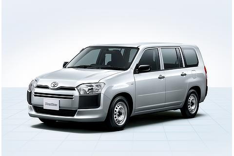 DX（1.3L・2WD）（シルバーマイカメタリック）