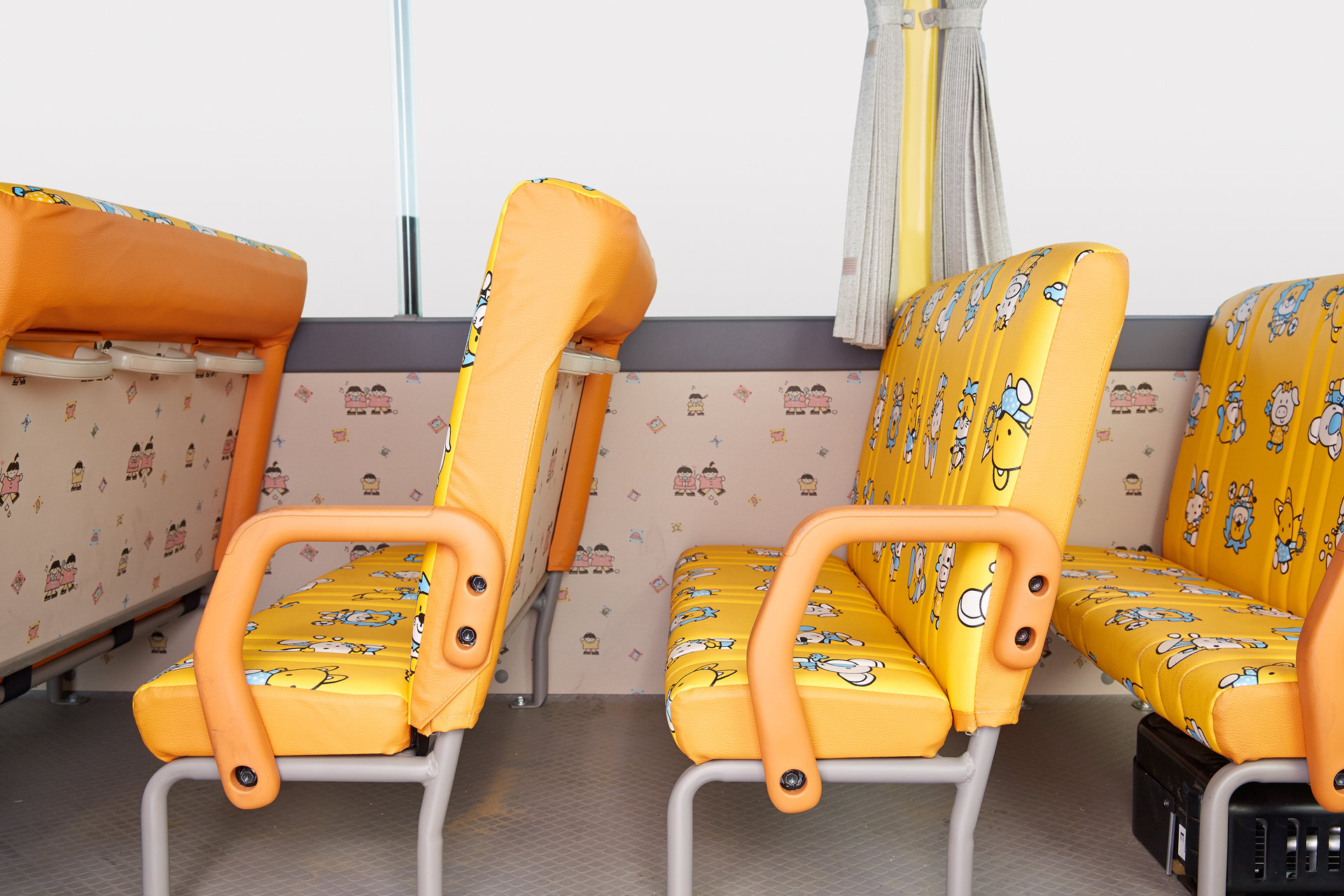 シートバッククッション 装着・非装着比較 （運転席側）