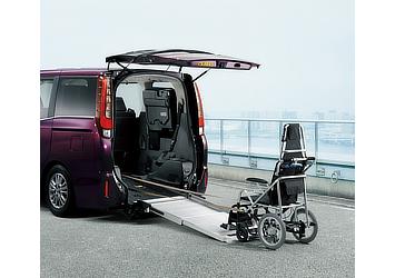 Esquire Welcab Xi 2WD wheelchair-adapted model (Type I) for two wheelchairs (Bordeaux mica metallic; options shown)