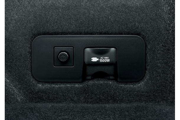 Toyota Mirai fuel cell sedan accessory outlet (AC100 V, 1500 W)