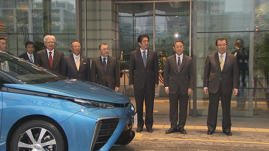 首相官邸でのMIRAI 納車式