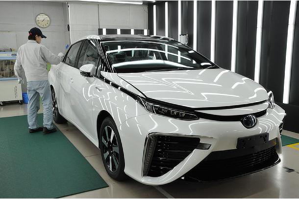 Toyota shop mirai production