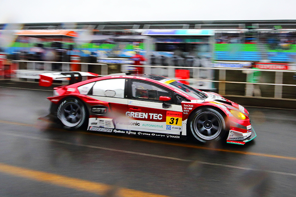 TOYOTA PRIUS apr GT 31号車