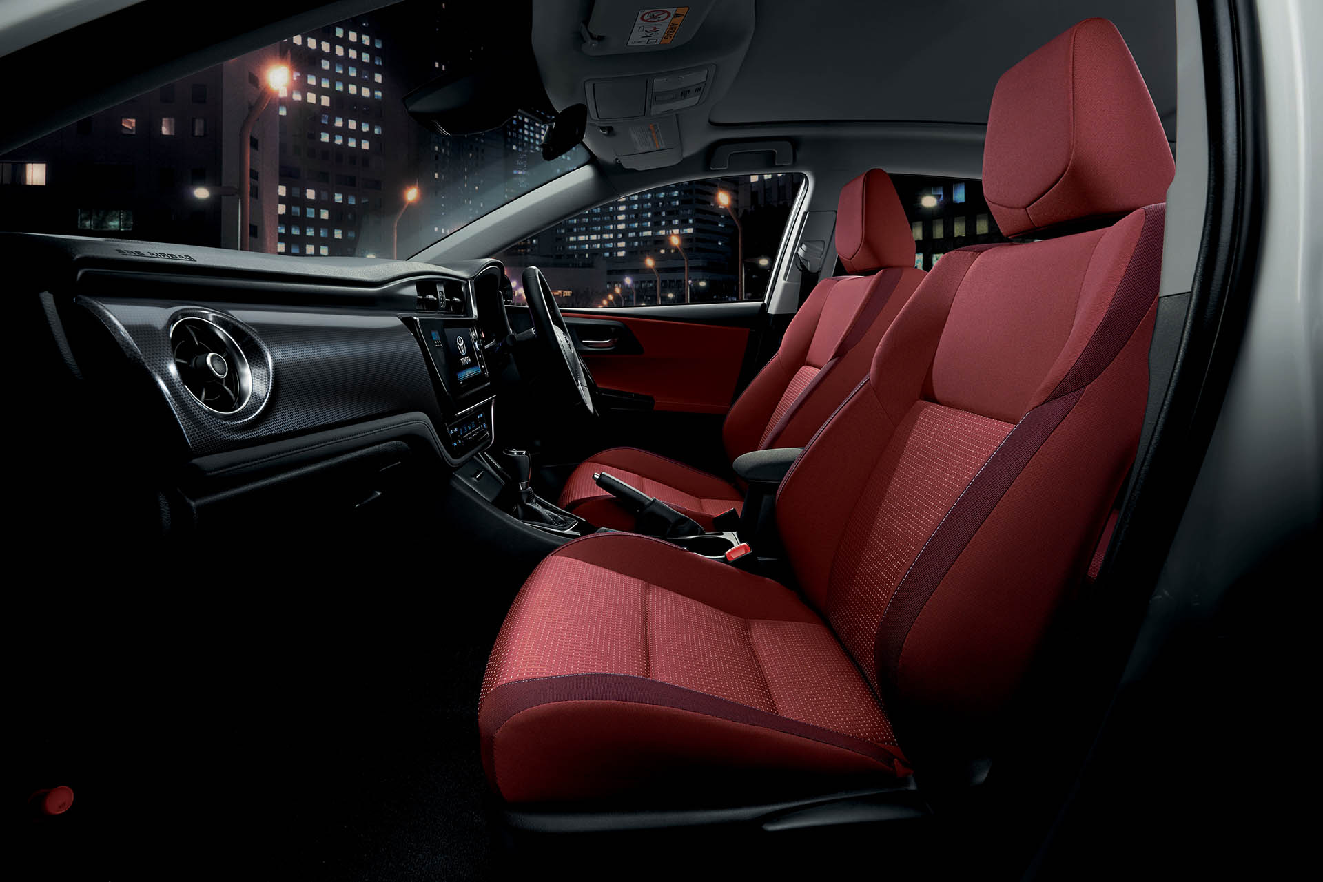 Auris 150X w/options (Interior color: Rouge)