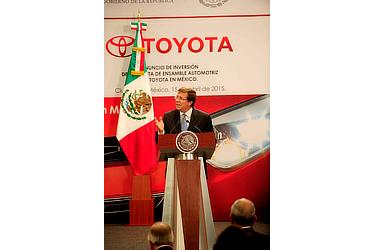 Press conference in Mexico (Toyota Senior Managing Officer James Lentz)