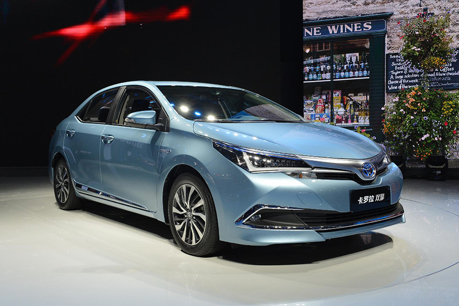 Toyota Corolla hybrid at Auto Shanghai 2015