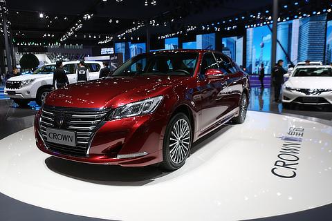 Toyota Crown at Auto Shanghai 2015