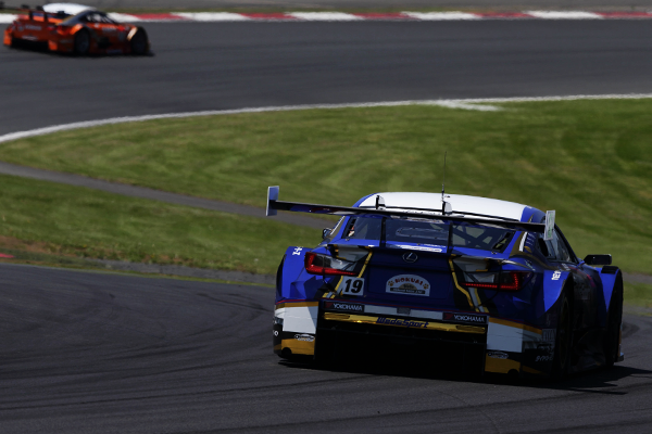 WedsSport ADVAN RC F 19号車