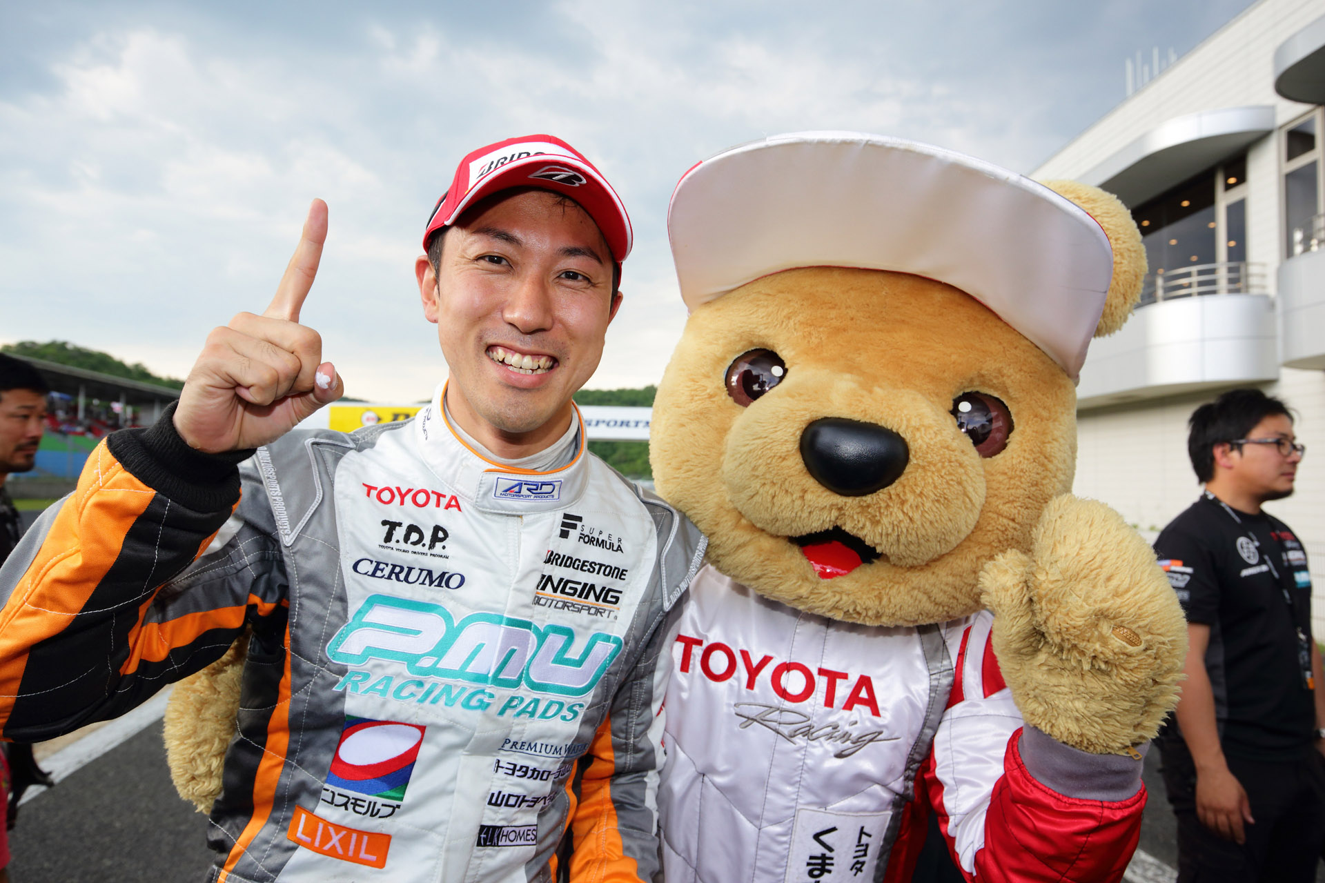 【ドライバー】石浦 宏明 SUPER FORMULA 2015年 第2戦 岡山 トヨタ自動車株式会社 公式企業サイト
