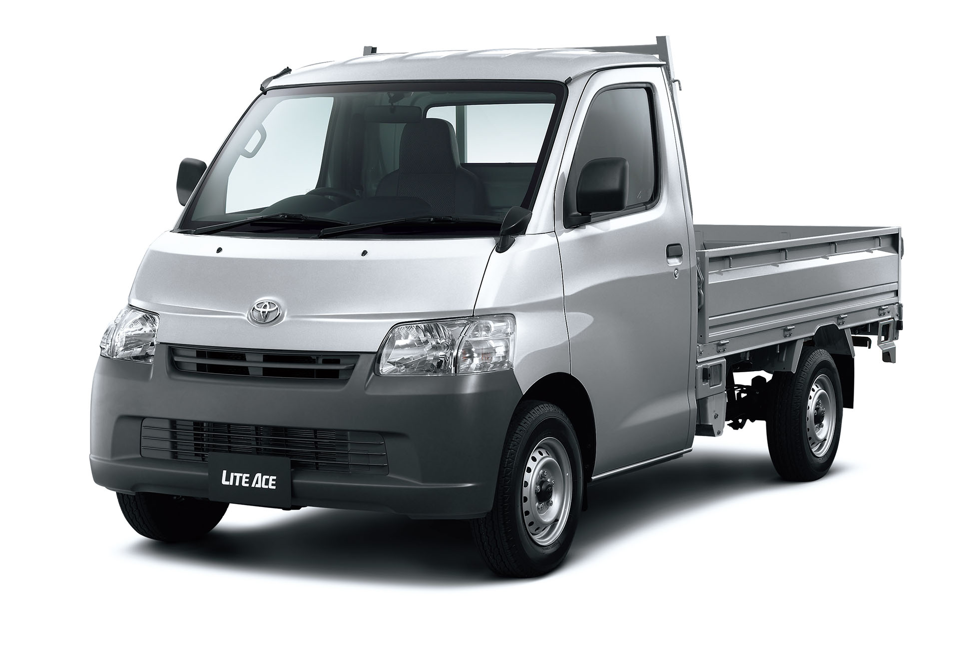 ライトエース DX 2WD・４速オートマチック（シルバーマイカメタリック）