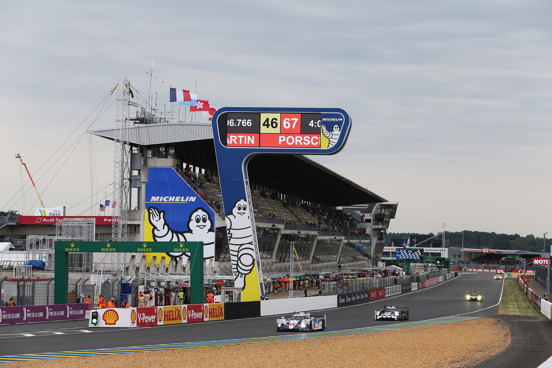 2015 Le Mans Wednesday Qualifying | Toyota Motor Corporation Official ...