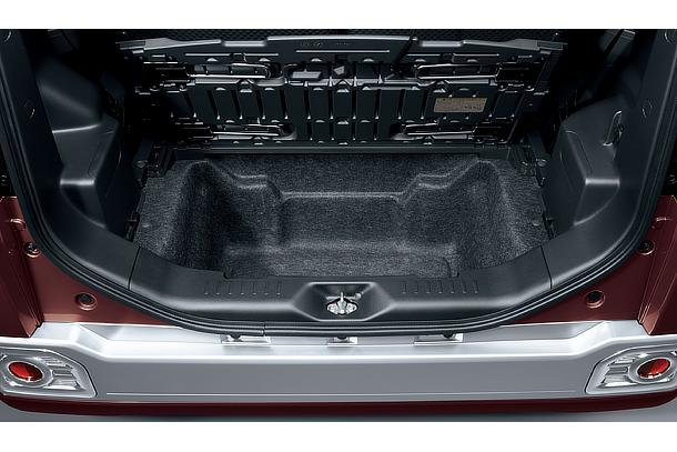 Large-volume luggage under-trunk