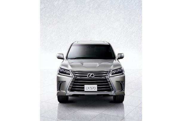 LX 570