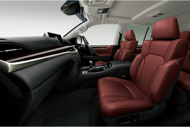 LX 570 (Interior color: Garnet)