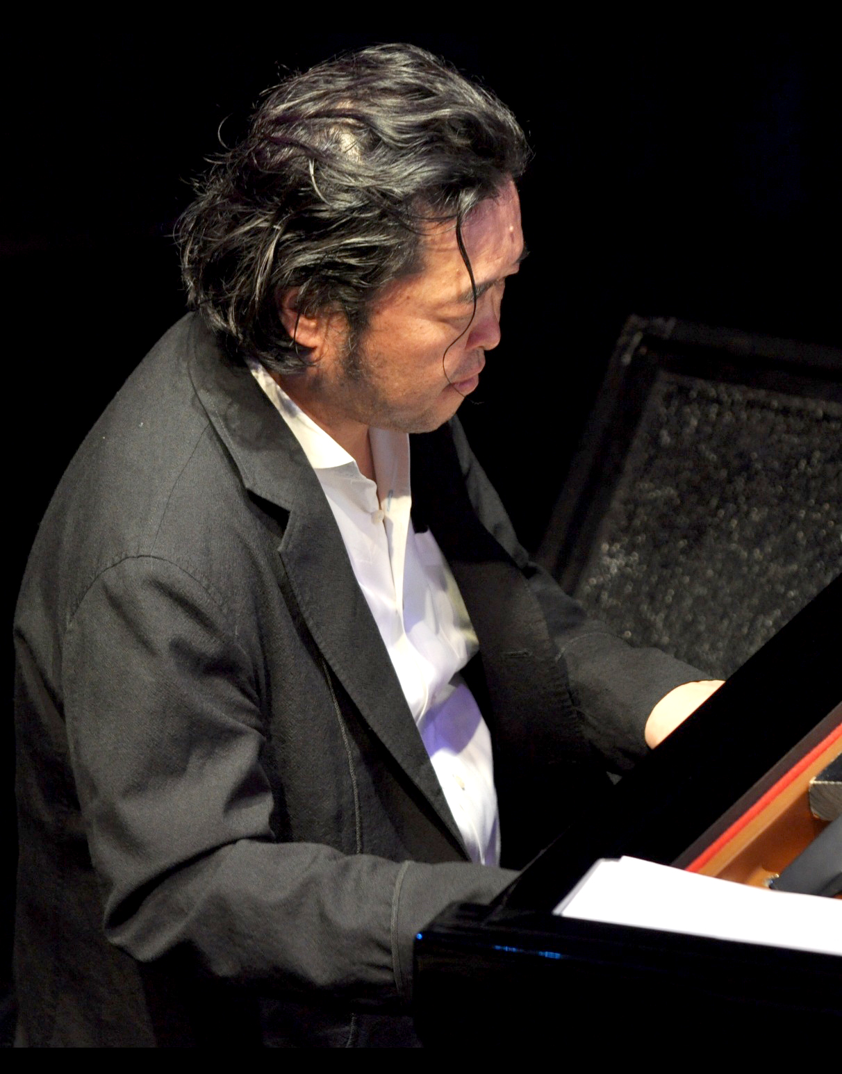 塩入　俊哉（しおいり　としや）