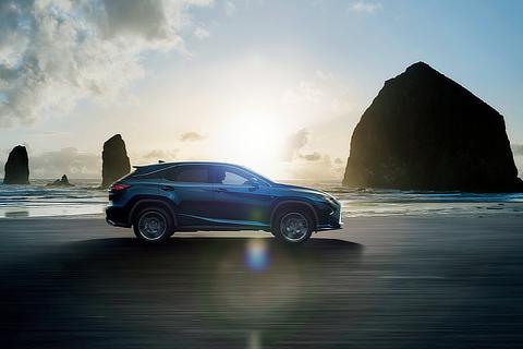 RX200t F Sport (Deep Blue Mica; options shown)