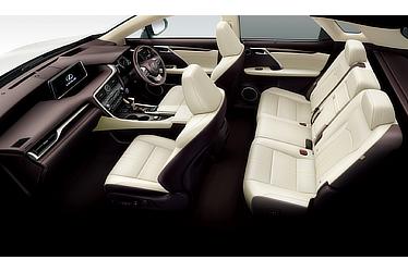 RX450h Version L (Rich Cream interior color)
