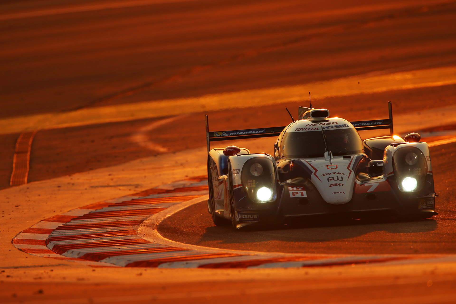 2015 WEC Round 8 Bahrain Preview