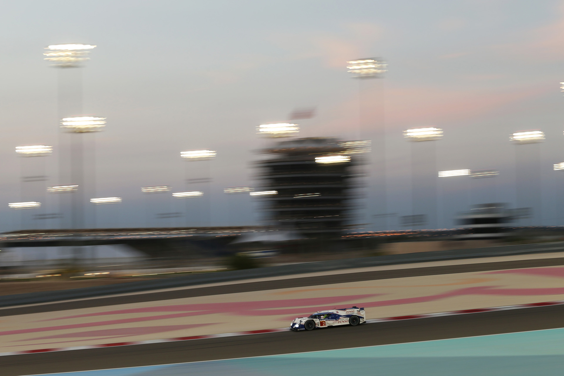 2015 WEC Round 8 Bahrain