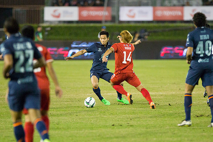 The Toyota Mekong Club Championship culminated in the Finals between Buriram United Football Club of Thailand (blue) and Boeung Ket Angkor Football Club of Cambodia (red).